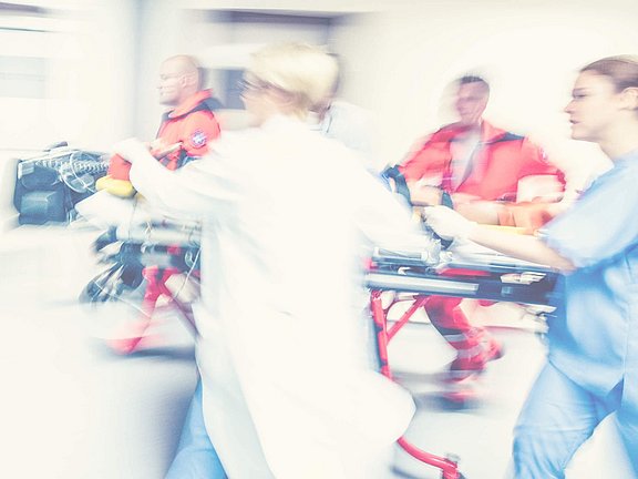 Du möchtest den Notruf nach einer Anaphylaxie vermeiden? Finde deinen Allergie-Arzt und sorge vor!