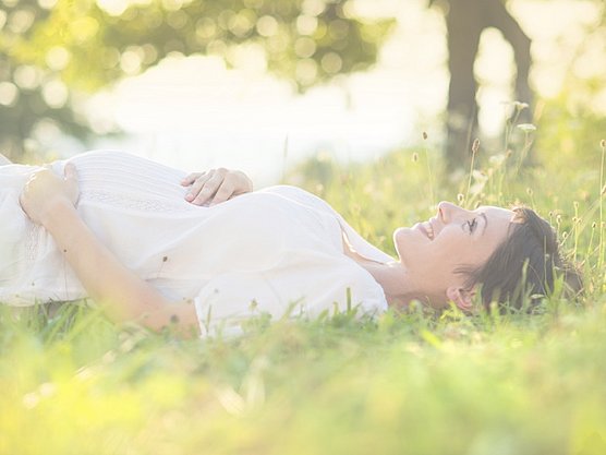 Schwangere Frauen können mit vorbeugenden Maßnahmen Allergien bei Kindern vermeiden 